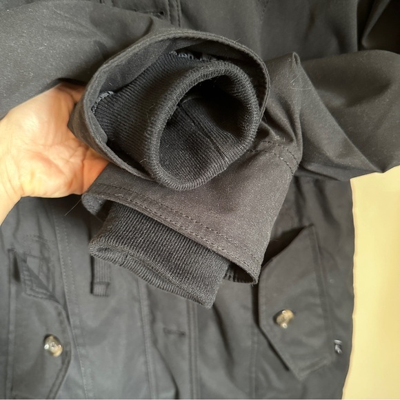 NWT Hollister black hooded faux fur parka jacket - Picture 5 of 6